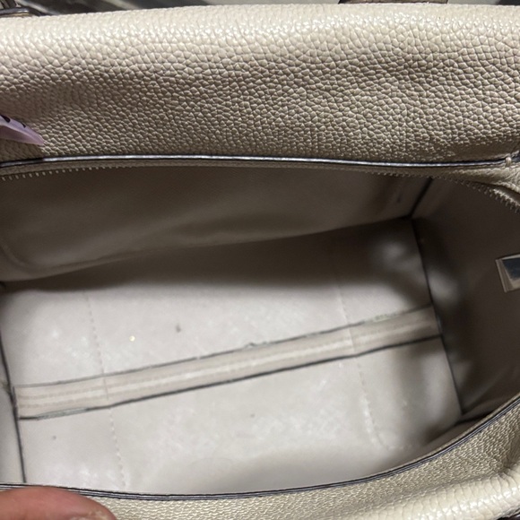 Michael Kors Off-White Leather Tote - Picture 5 of 6